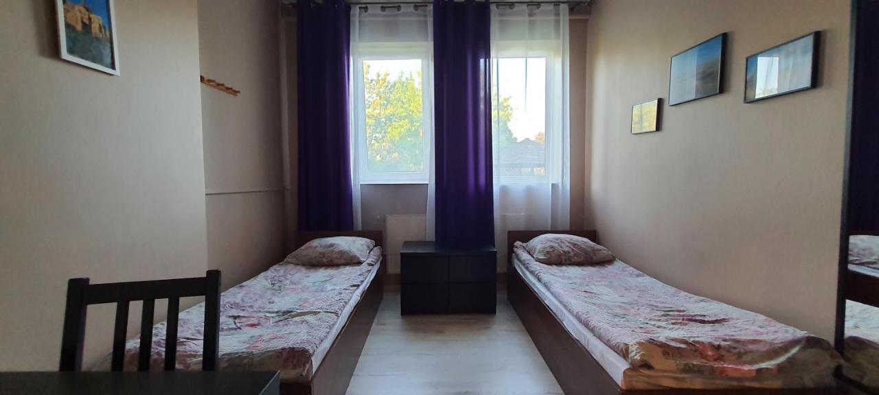 Hostel Zamosc - Pokoje Goscinne - Bezplatny Parking ภายนอก รูปภาพ