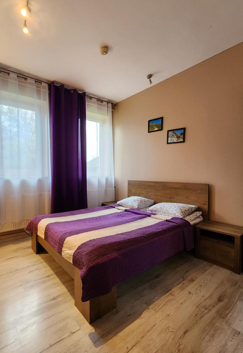 Hostel Zamosc - Pokoje Goscinne - Bezplatny Parking ภายนอก รูปภาพ