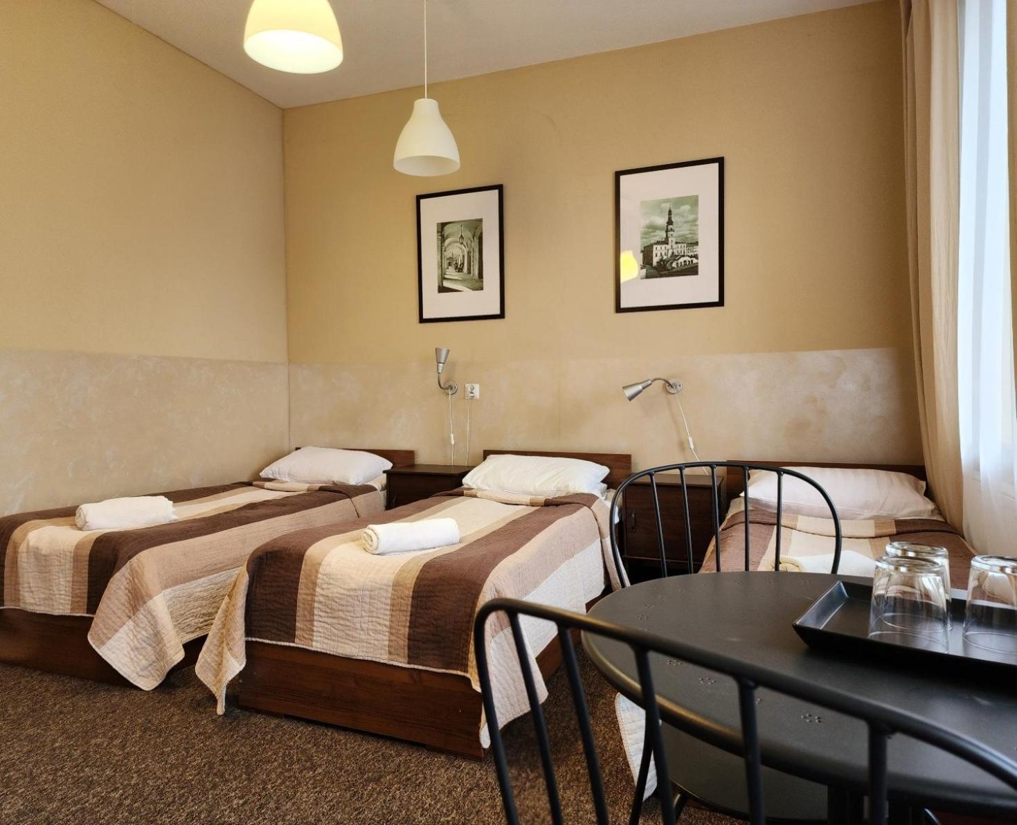 Hostel Zamosc - Pokoje Goscinne - Bezplatny Parking ภายนอก รูปภาพ