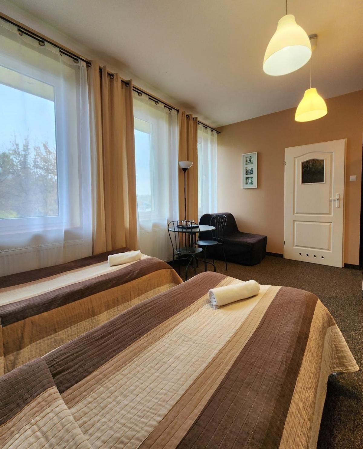 Hostel Zamosc - Pokoje Goscinne - Bezplatny Parking ภายนอก รูปภาพ