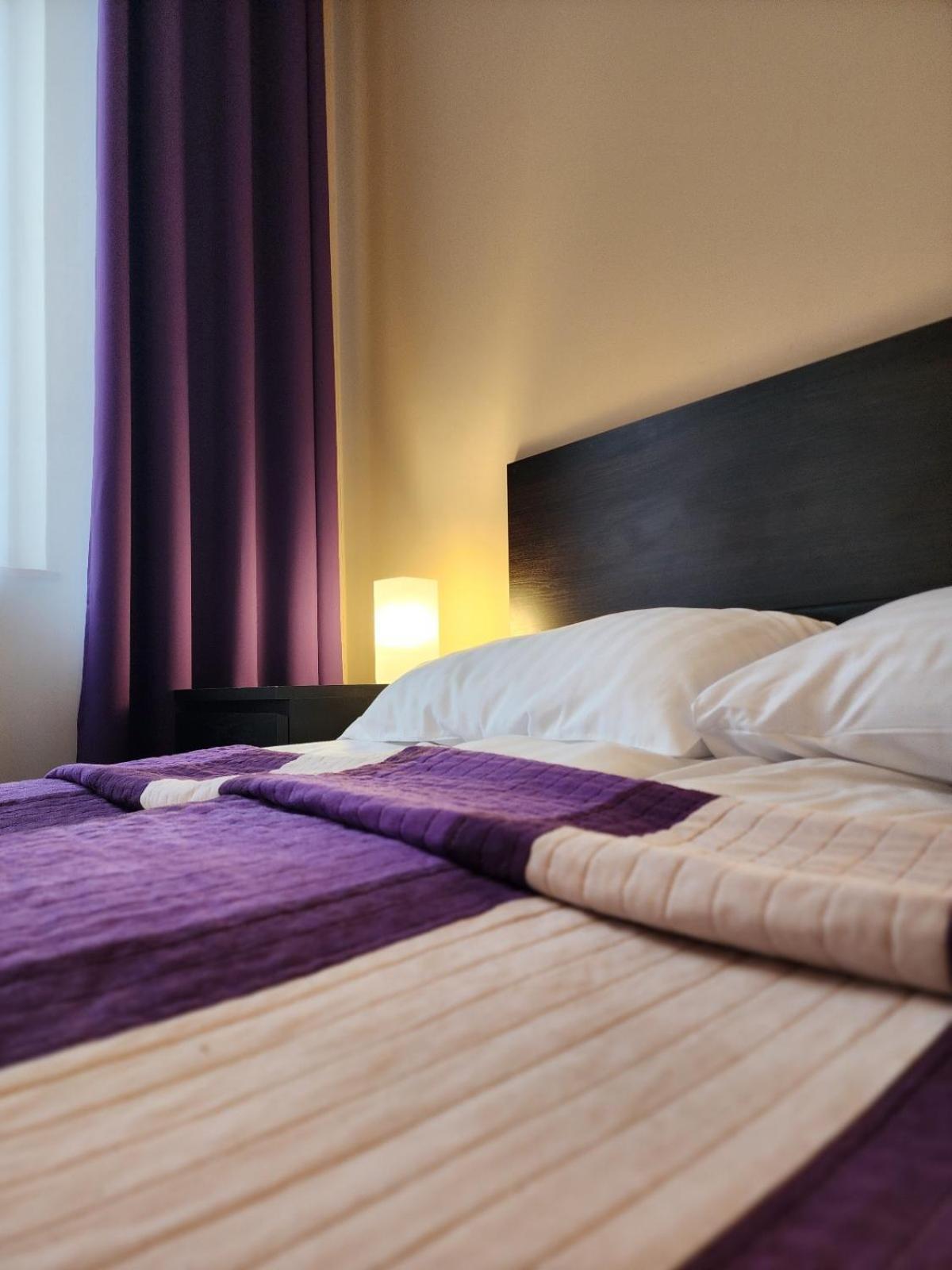 Hostel Zamosc - Pokoje Goscinne - Bezplatny Parking ภายนอก รูปภาพ