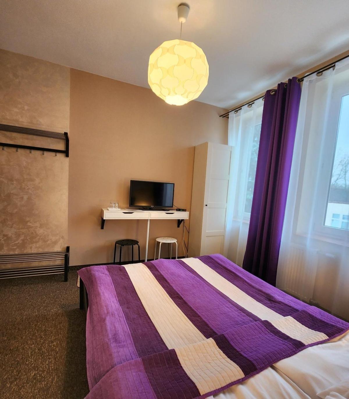 Hostel Zamosc - Pokoje Goscinne - Bezplatny Parking ภายนอก รูปภาพ