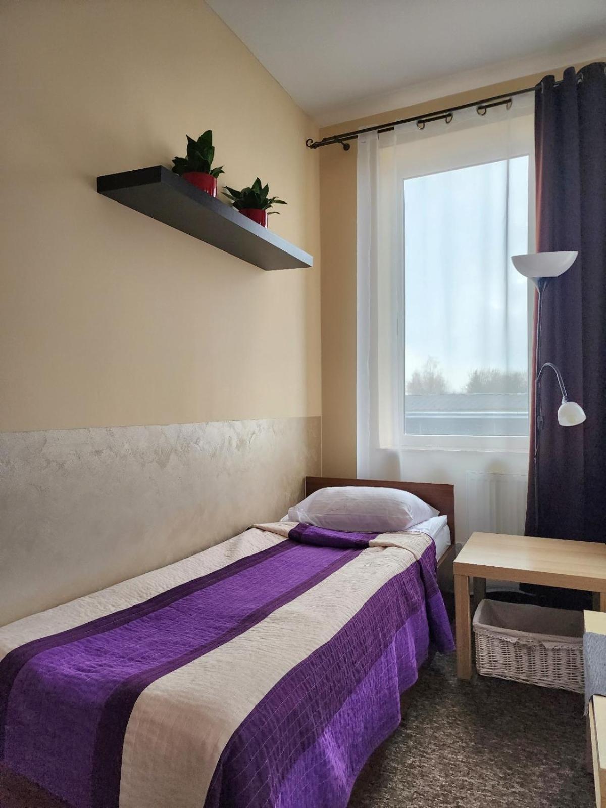 Hostel Zamosc - Pokoje Goscinne - Bezplatny Parking ภายนอก รูปภาพ