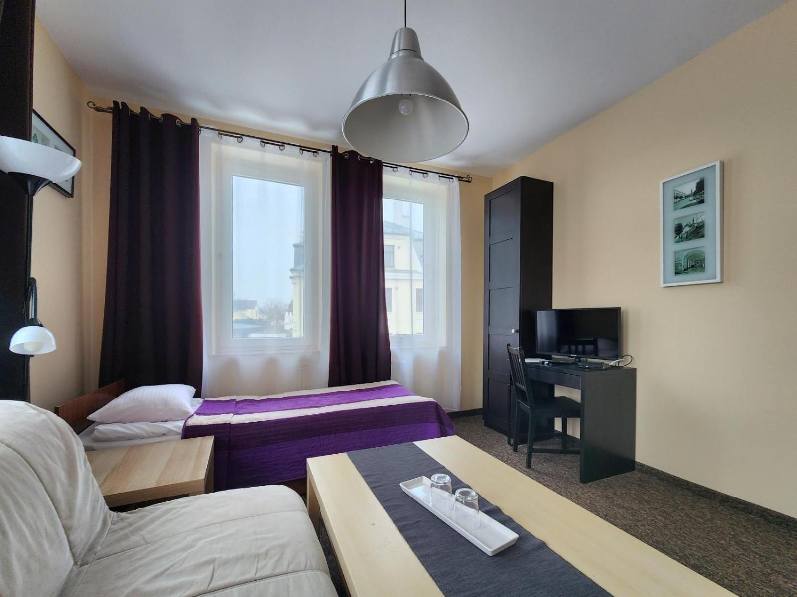 Hostel Zamosc - Pokoje Goscinne - Bezplatny Parking ภายนอก รูปภาพ